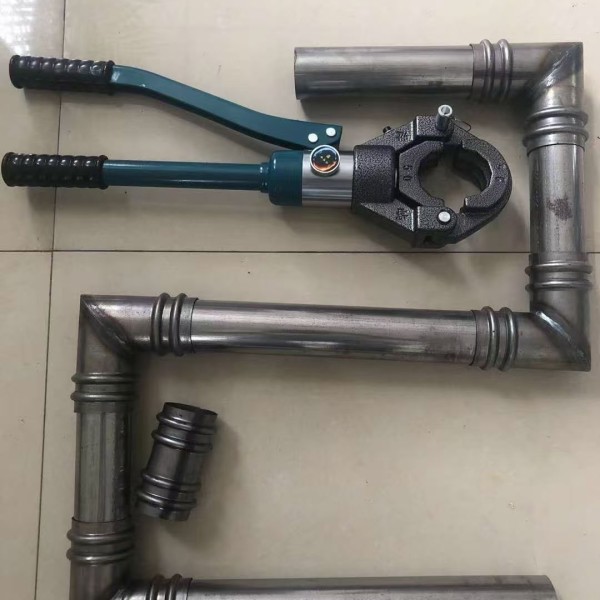 聊城鑫亿呈冷却管